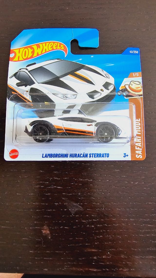 Hot Wheels Lamborghini Huracán Sterrato