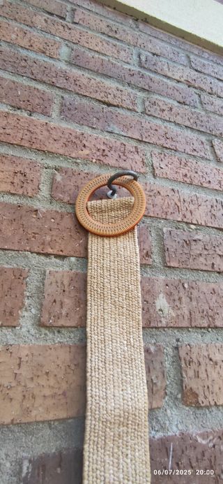 Cinturón tejido beige