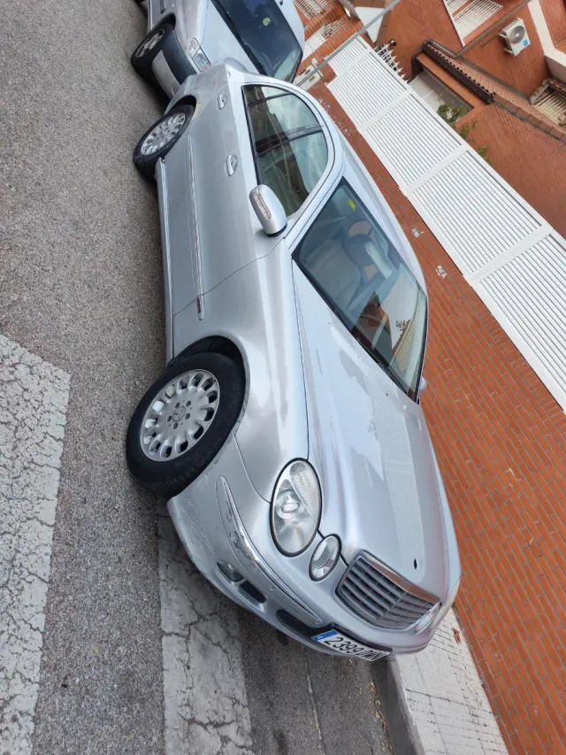 Mercedes-Benz Clase E 2005