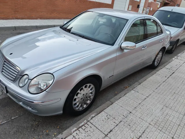 Mercedes-Benz Clase E 2005