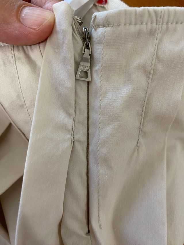 Gonna Prada beige a pieghe