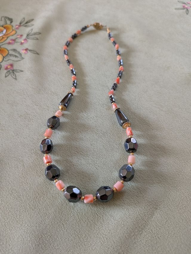 Collana vintage corallo-grigio