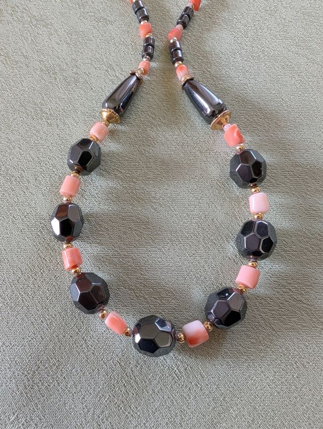 Collana vintage corallo-grigio