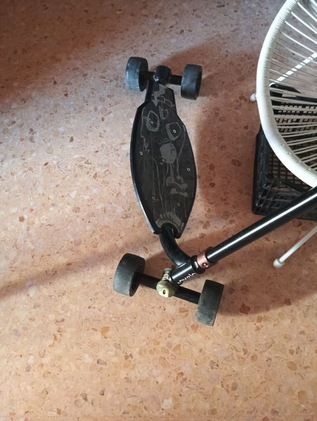 Patín 4 ruedas articulado