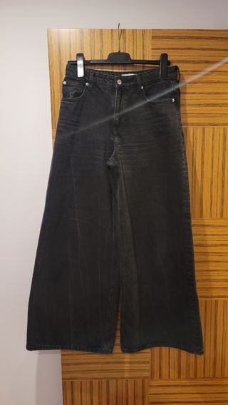 Vaqueros amplios Wide Leg negros H&M