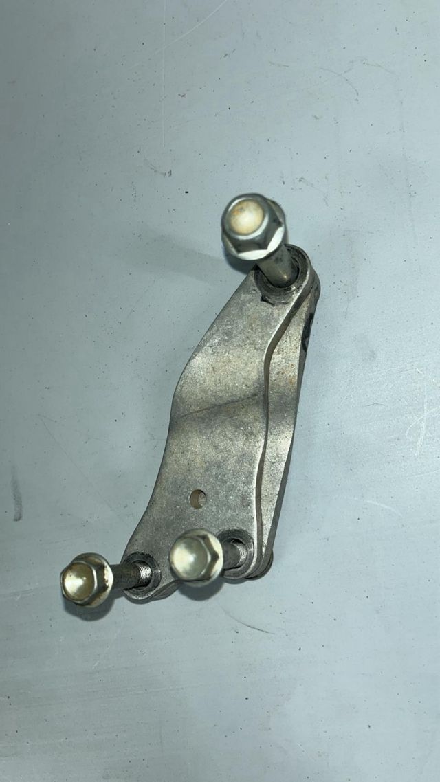 soportes culata motor crf 250R 2008