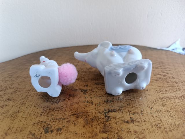 2 Elefanti in porcellana bianchi