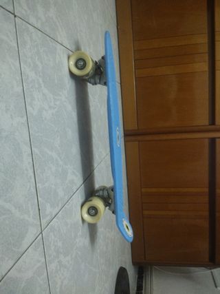 Monopatín azul claro niños