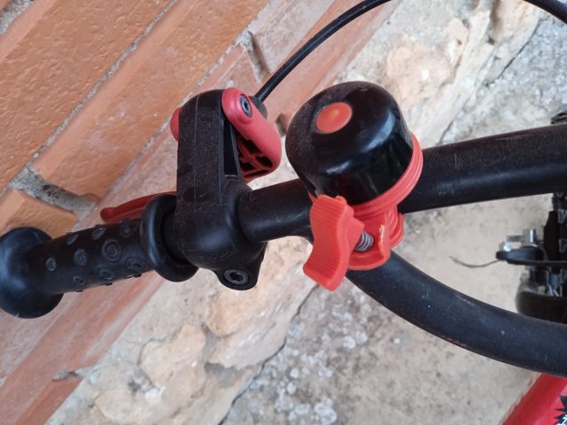 Bicicleta infantil BTWIN 16" roja