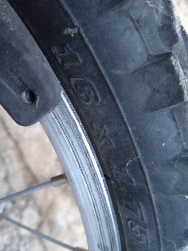 Bicicleta infantil BTWIN 16" roja