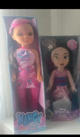 Lotes de muñeca en su caja