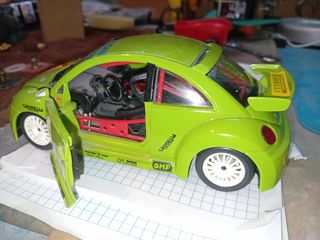 Coche Volkswagen New Beetle 1:24
