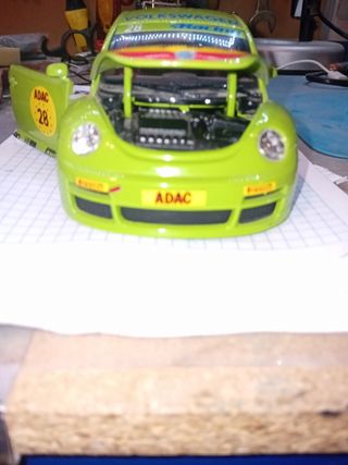 Coche Volkswagen New Beetle 1:24