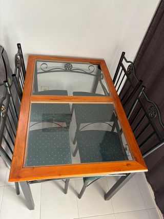 Mesa comedor 4 sillas - Madera y metal
ubTARRAGONA