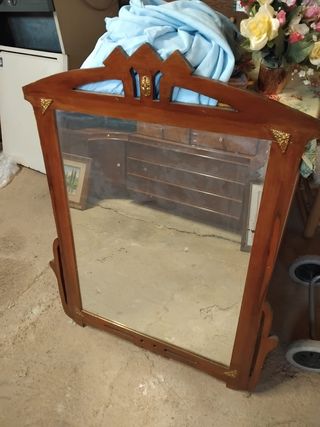 Comodín antiguo + espejo + rinconera