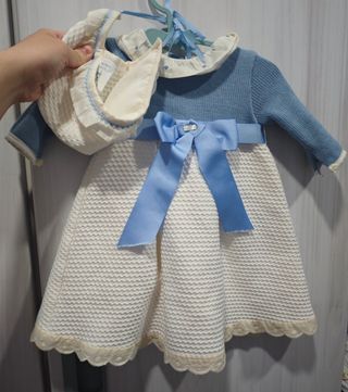 Abito con cappuccio abbinato