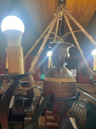 Lampara rústica de cerámica y metal