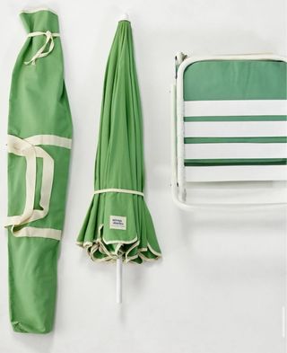 Sombrilla y sillas playa amarillas ARENA STORIES