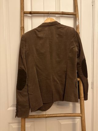 Chaqueta pana marrón Zara Basic
talla pequeña