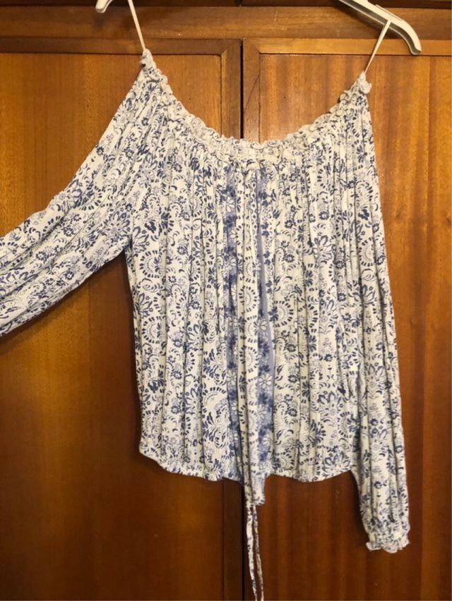 Blusa floral Hollister