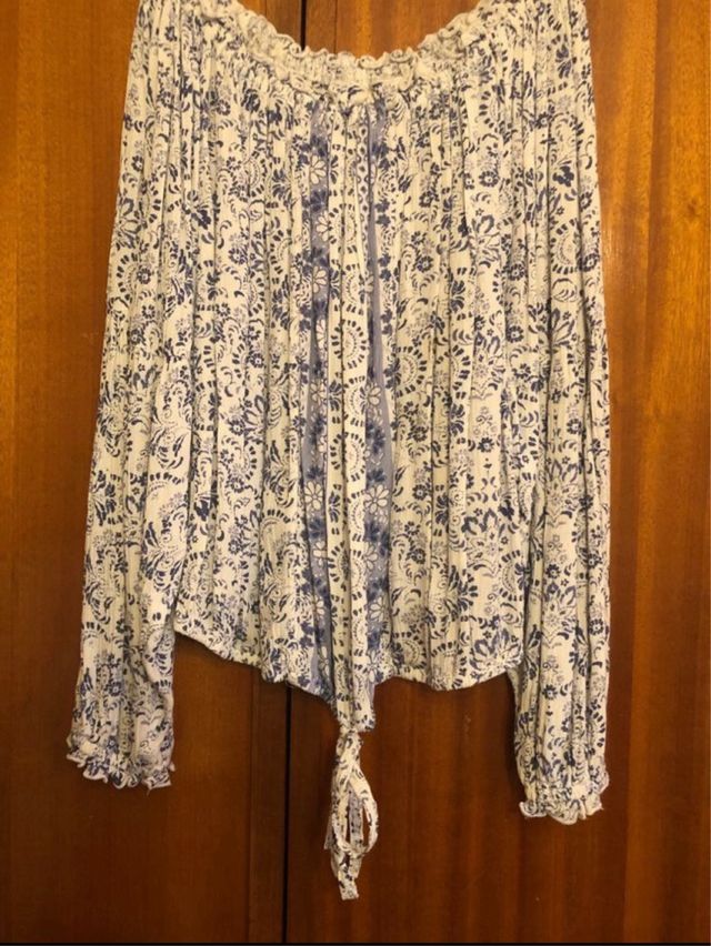 Blusa floral Hollister