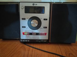 Minicadena LG XA14: CD, Radio, 2 Altavoces
