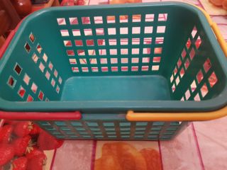 Cesta de plástico verde