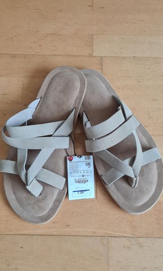 Sandalias hombre Zara nuevas sin estrenar 
