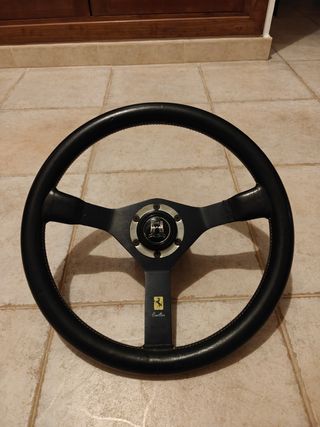 Volante Momo Cavallino Ferrari