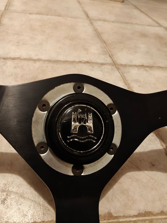 Volante Momo Cavallino Ferrari