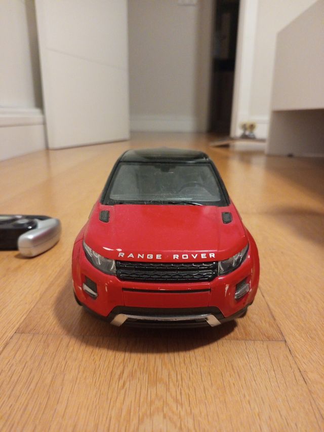 Coche teledirigido Range Rover rojo
