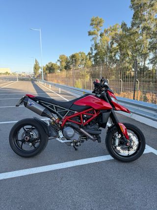Ducati Hypermotard 950