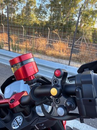 Ducati Hypermotard 950