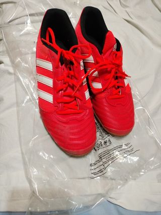 Zapatillas Adidas fútbol sala rojas