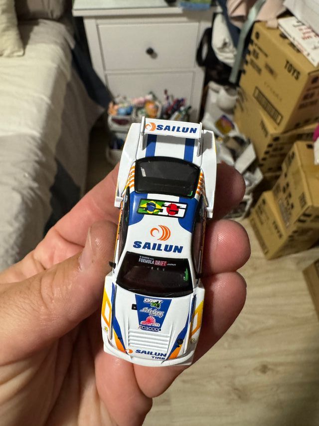 Mini GT Nissan Silvia #555