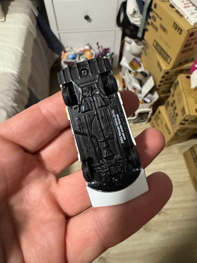 Mini GT Nissan Silvia #555