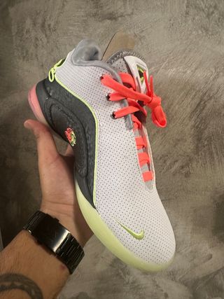 Nike LeBron XXII - Scarpe Bianche e Verdi