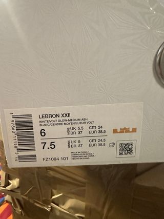 Nike LeBron XXII - Scarpe Bianche e Verdi