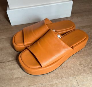 Sandalias plataforma Pull&Bear naranja