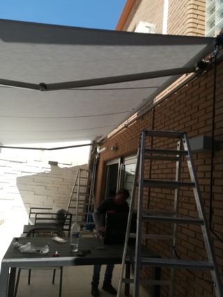TECHOS DE POLICARBONATO Y PANEL SANDWICH..COVALSUR