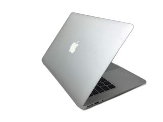 portatil apple apple macbook air core i5 1.8 13 (2017) (a1466)