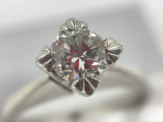 sortija oro 18k con piedra con diamante