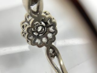 anillo oro 18k con piedra con diamante