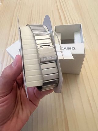 Reloj Casio Vintage plateado percintado 