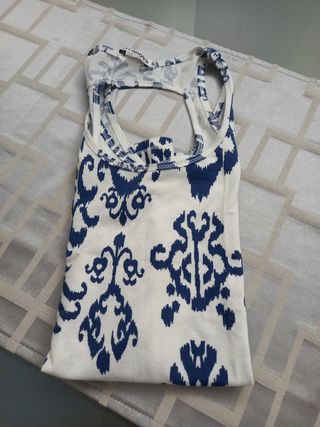 Canotta bianca e blu - Scollo particolare