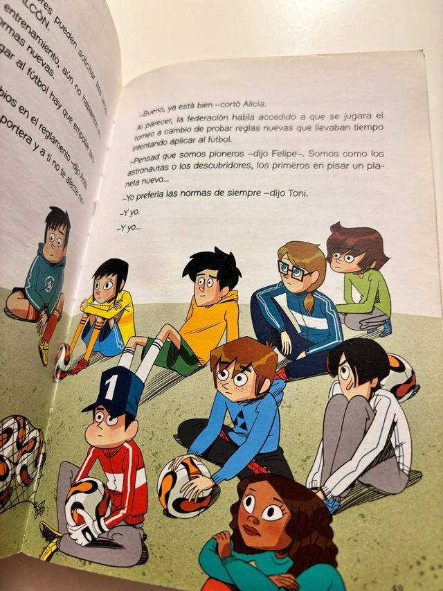 Los Futbolísimos 4: El misterio del ojo de halc...