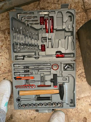 Caja herramientas SEMIcompleta MANNESMANN