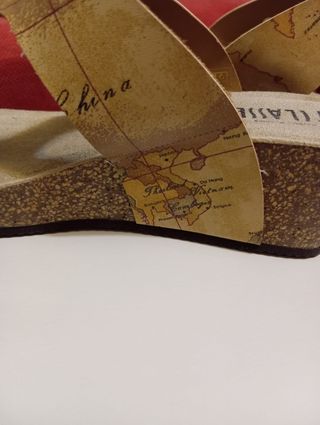 Sandali infradito Alviero Martini beige