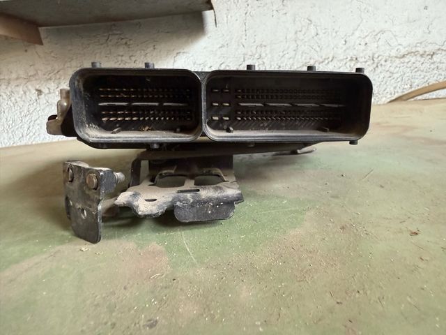 Centralita Bosch EDC16U34 03G906021PM