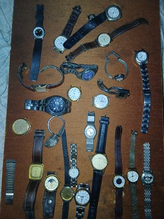 24 relojes para reparar